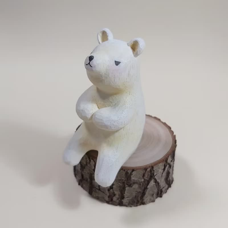 白熊木雕藝術品