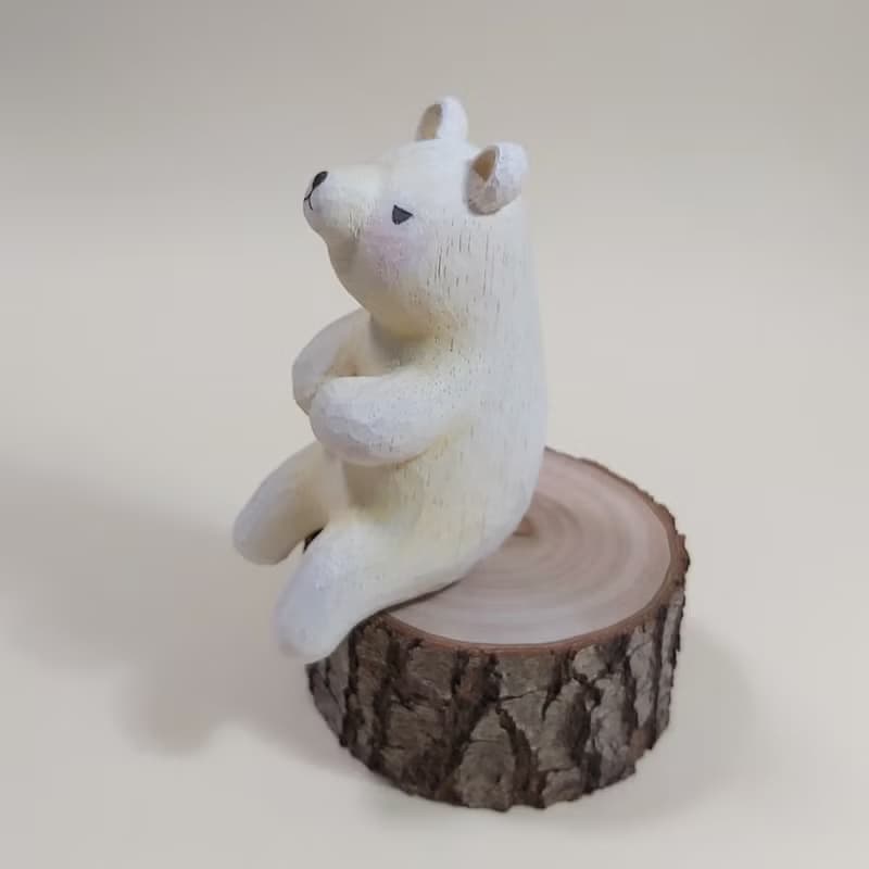 白熊木雕藝術品