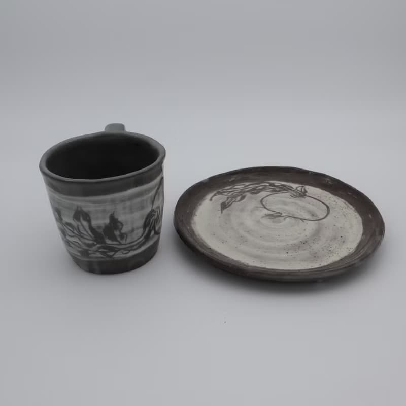 カブのお皿とマグカップ