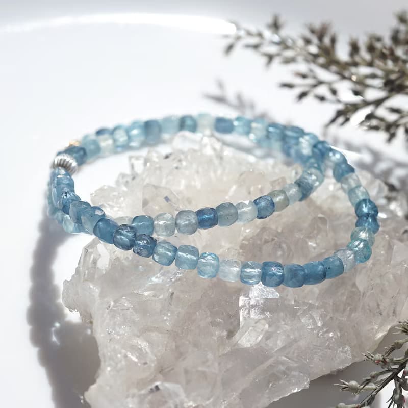 アクアマリンの一連ブレスレット　Melville