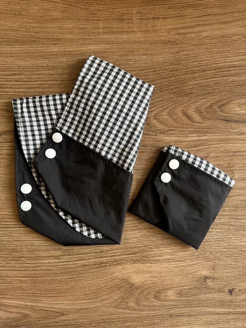 經典黑白格 幼兒 兒童 中性 成長型 快乾 防水 露營 餐食 圍兜