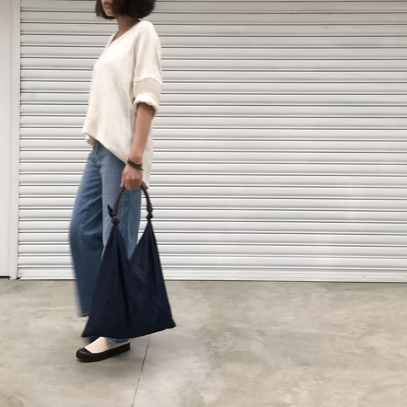 SAMEDi - 隨性綁結手提包-深藍丹寧+咖啡提把【畢業禮物】