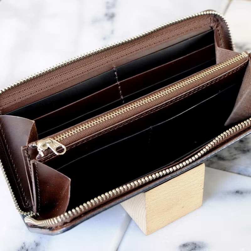 収納性抜群のラウンドファスナー長財布　No.14　ブッテーロ