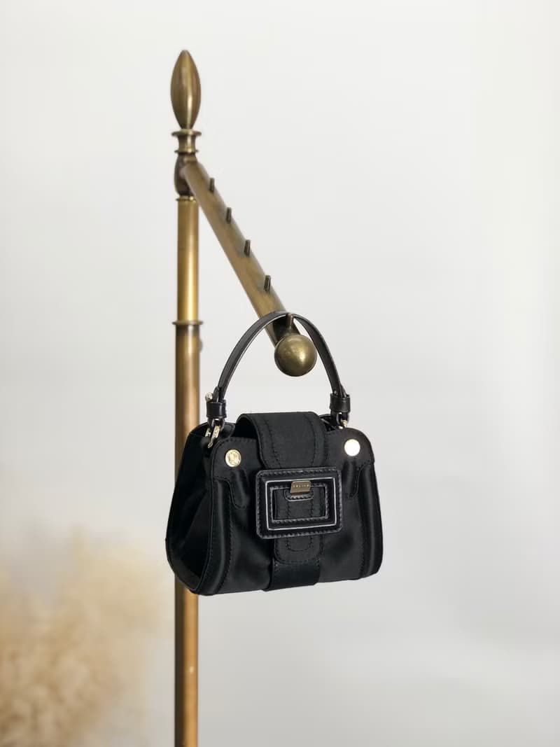 【 日本直送　名牌中古包 】CELINE セリーヌ ハンドバッグ ブラック ブラゾン フロントバックル サテン ミニバッグ vintage  wdsxbc