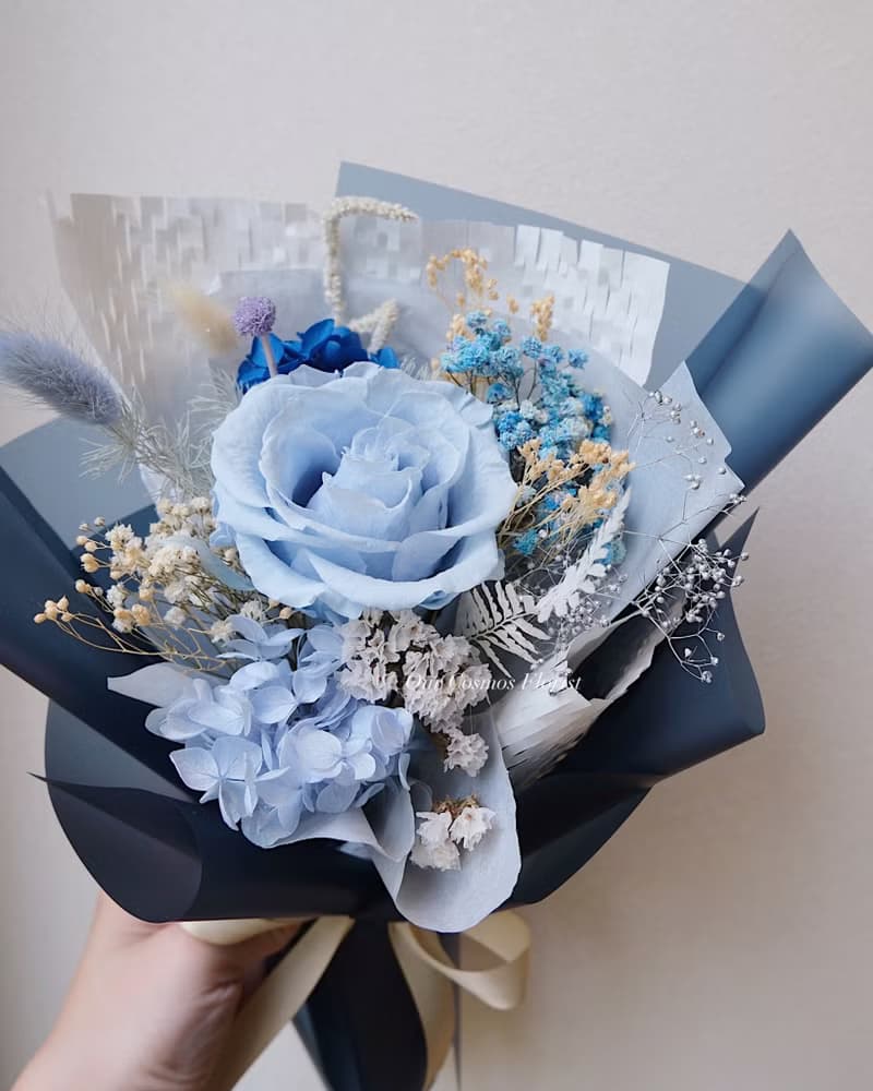 感性藍調 / 單朵永生玫瑰 混合花束 / 畢業 母親節 生日 台中花店