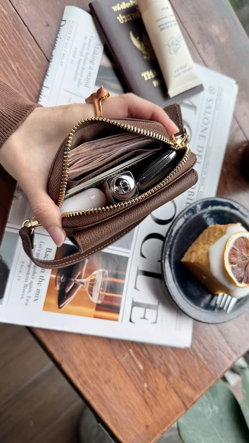 Valen (Espresso) : Mini wallet, short wallet, cow leather, Dark Brown, Zip pouch