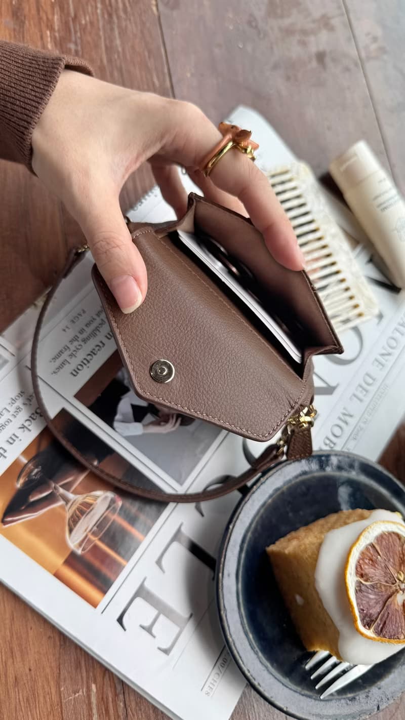 Valen (Espresso) : Mini wallet, short wallet, cow leather, Dark Brown, Zip pouch