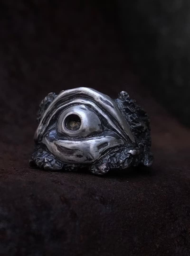 監視耳骨夾 Oversee ear cuff