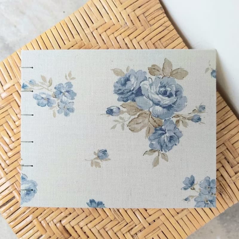 【現貨】藍色妖姬 玫瑰 科普特線裝書 空白手工筆記本 手帳 禮物