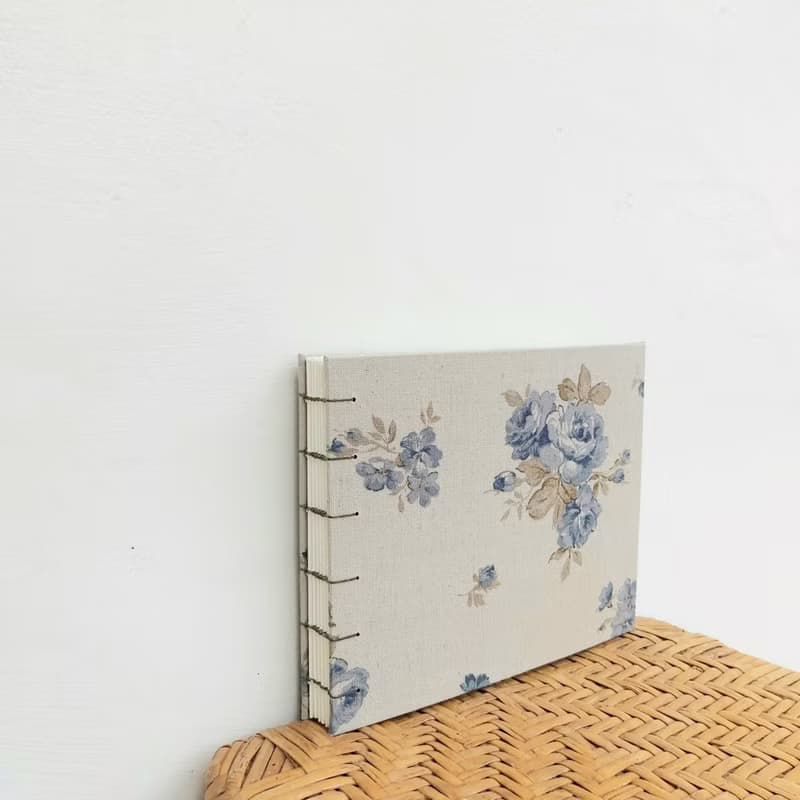 【現貨】藍色妖姬 玫瑰 科普特線裝書 空白手工筆記本 手帳 禮物