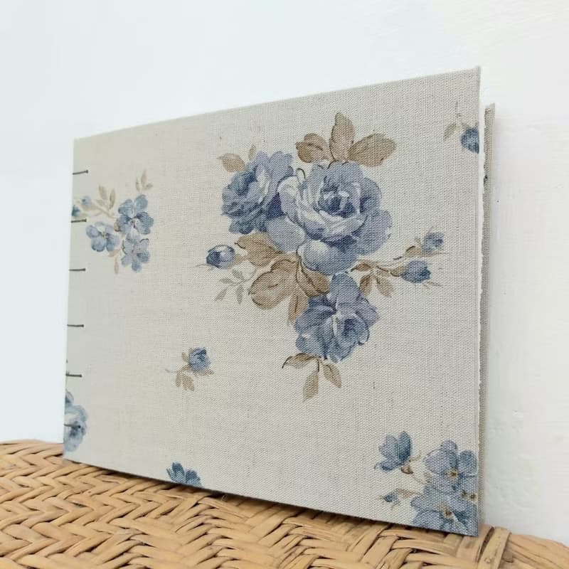 【現貨】藍色妖姬 玫瑰 科普特線裝書 空白手工筆記本 手帳 禮物