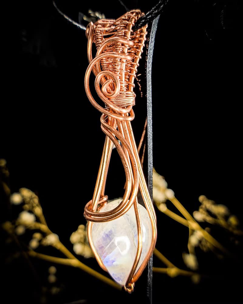 【一抹藍暈】金屬線編織 藍月光石項鍊