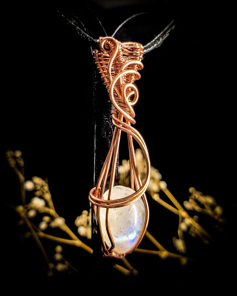 【一抹藍暈】金屬線編織 藍月光石項鍊