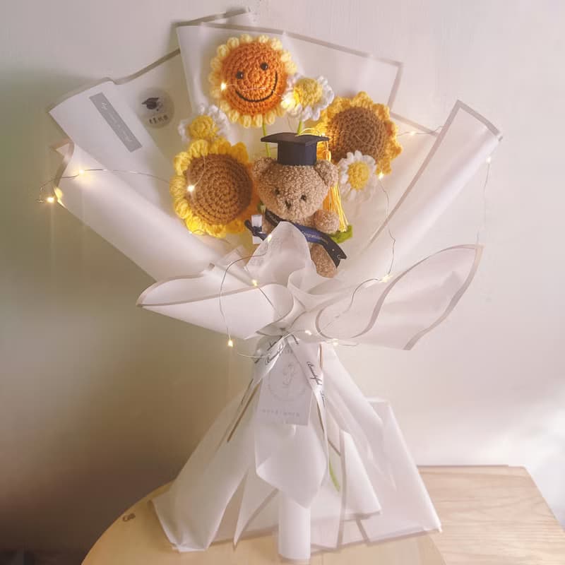 美好時光-畢業花束、向日葵花束、針織花、編織花小熊花束