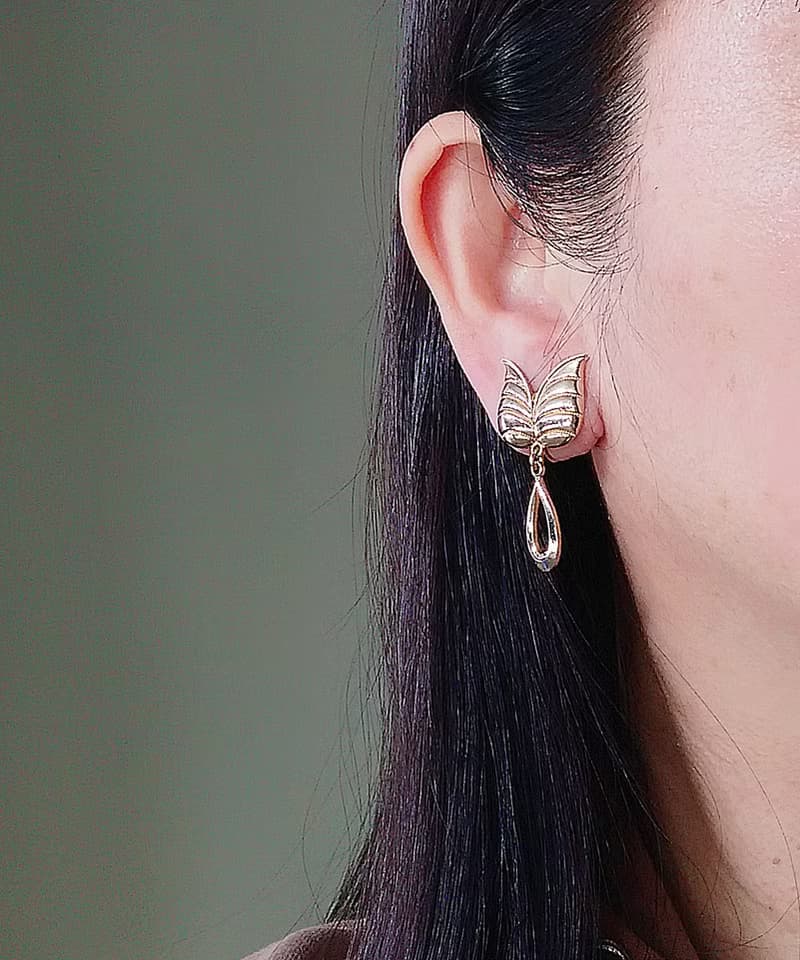 vintage jewelry  典雅金色貓咪垂墜 夾式耳環