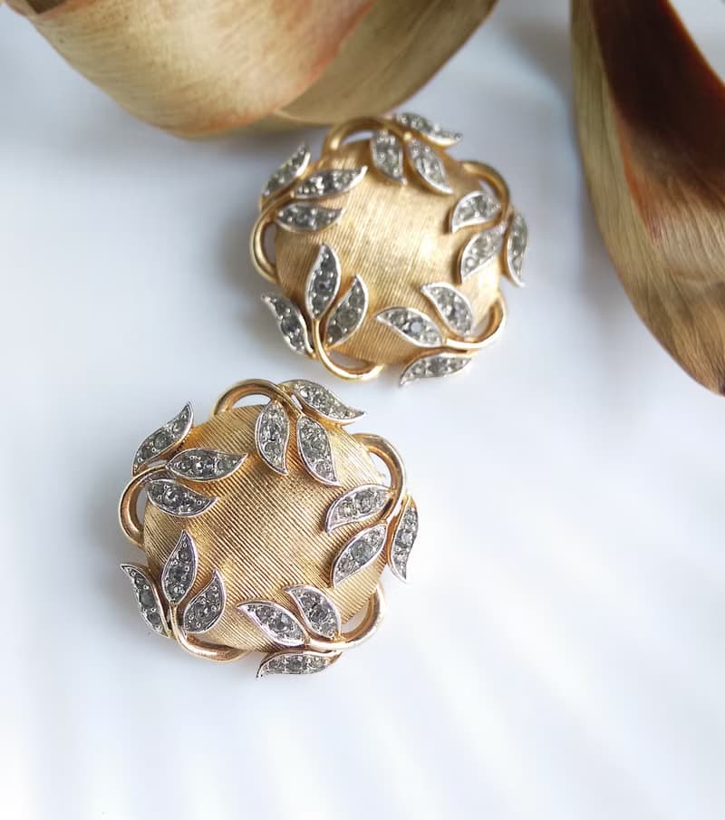 Vintage Jewelry 西洋古董飾品 Trifari Garden of Eden 夾式耳環