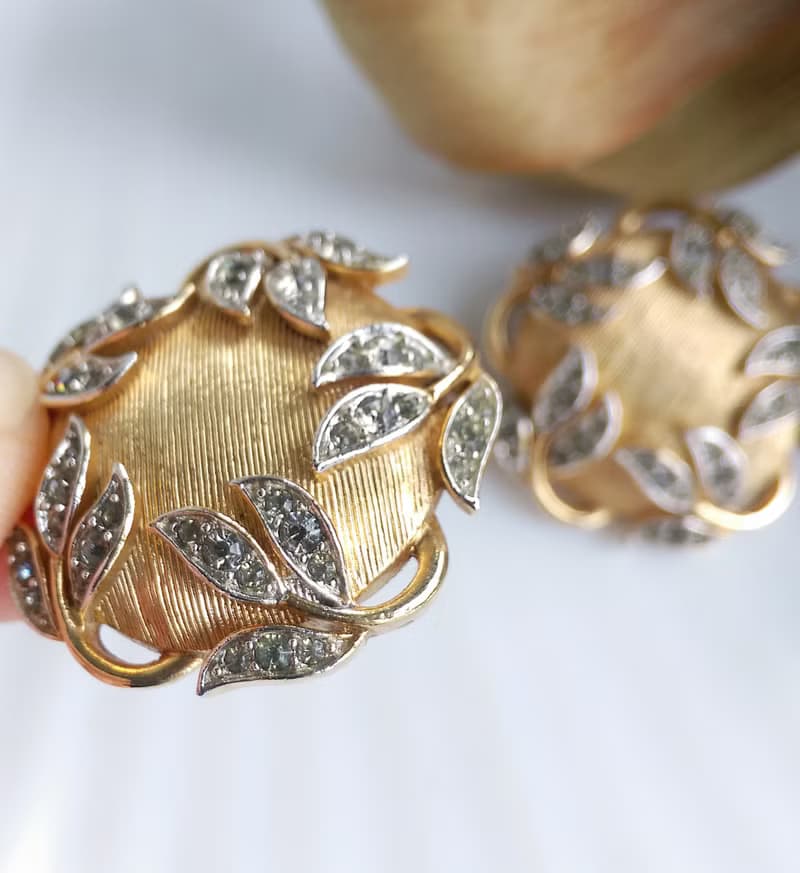 Vintage Jewelry 西洋古董飾品 Trifari Garden of Eden 夾式耳環