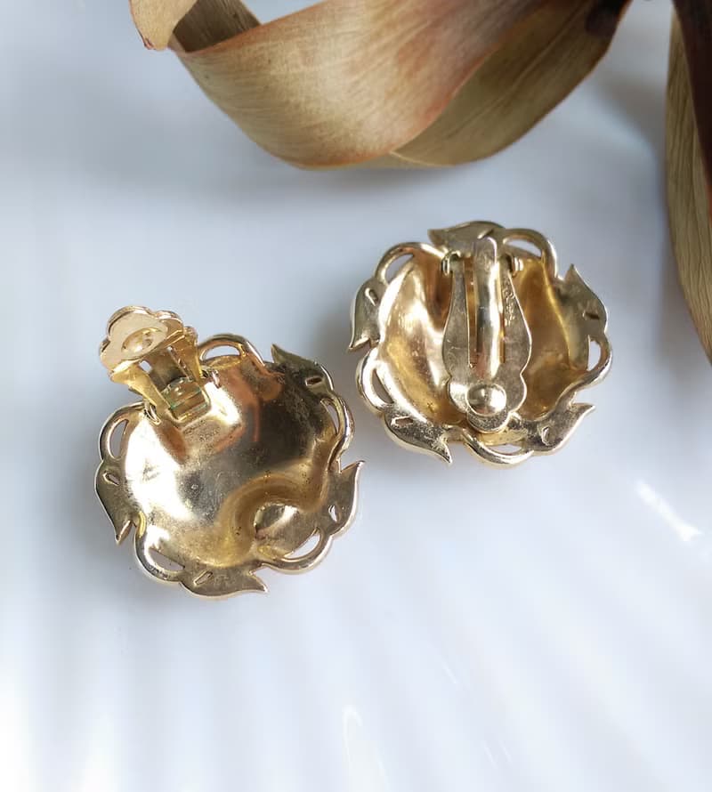 Vintage Jewelry 西洋古董飾品 Trifari Garden of Eden 夾式耳環