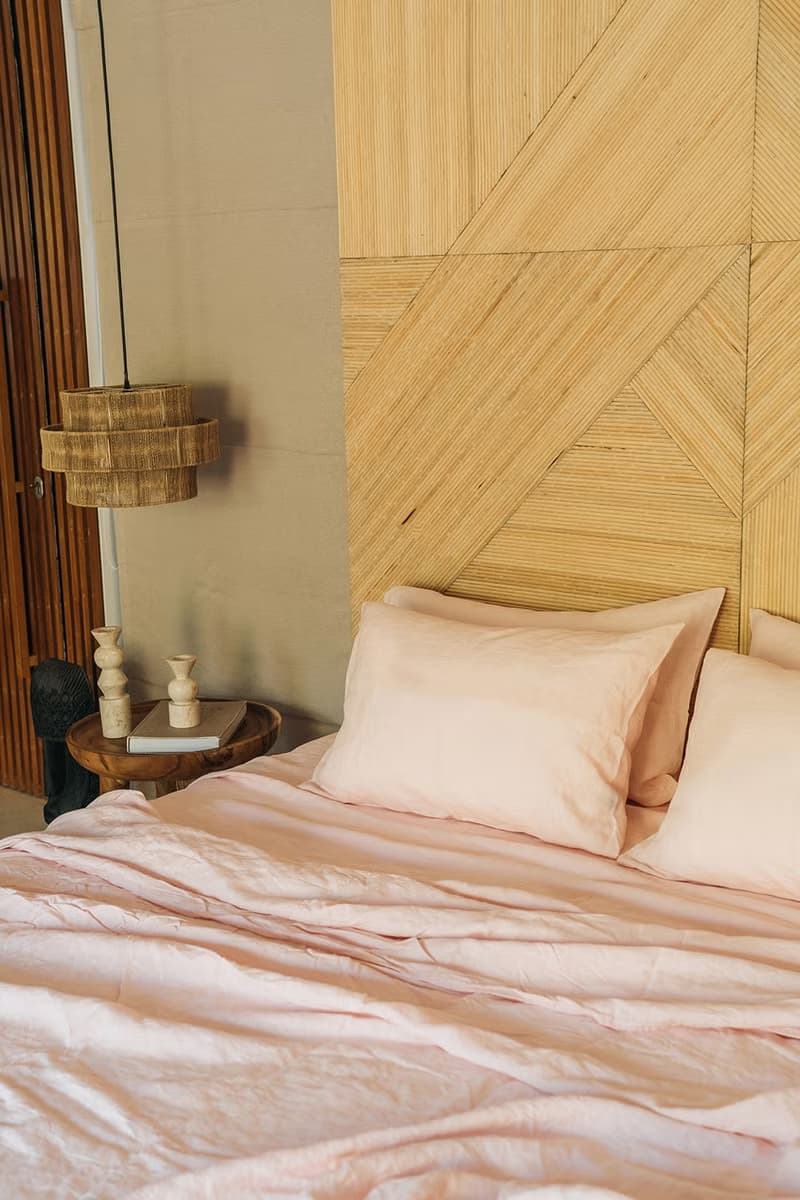 Blush pink linen fitted sheet / Softened linen bed sheet / Deep pocket