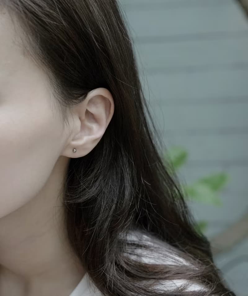 簡約小圓珠 抗過敏醫療鋼耳環 可配戴洗澡
