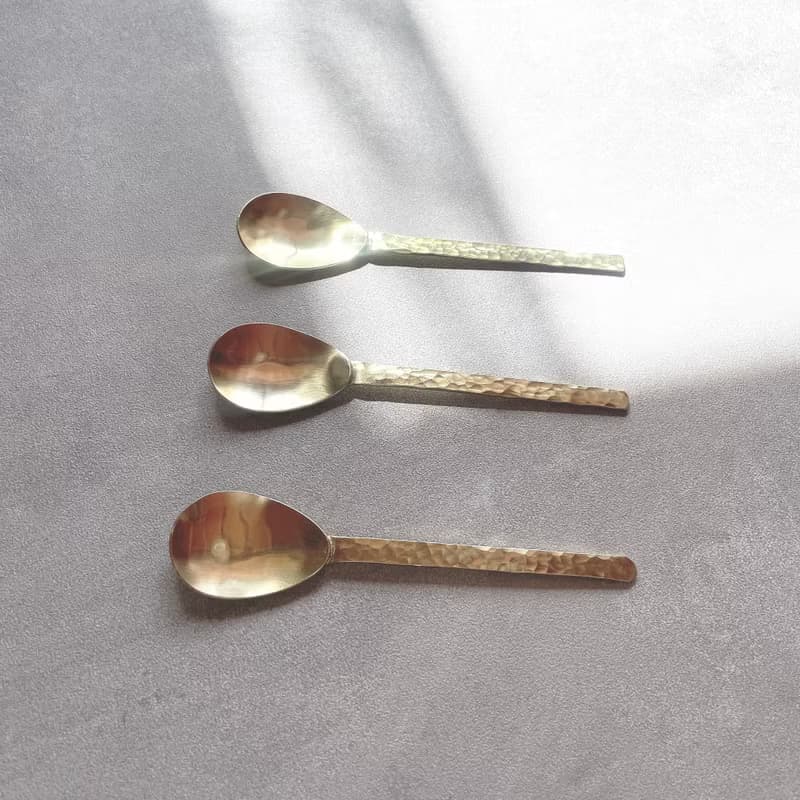 雫 槌目のシンプルな真鍮スプーン