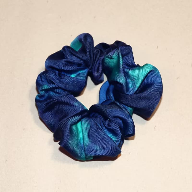【展現浪漫品味的法式禮盒】藍色法式夢幻印花 - 純絲時尚髮圈組