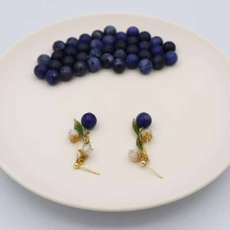 blueberryピアス_sodalite