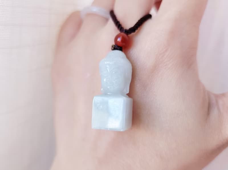 【純翠】天然翡翠 白冰阿彌陀佛吊墜印章兩用款 | 佛系