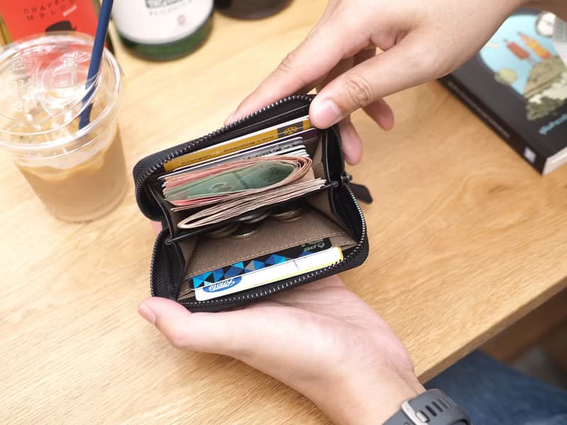 Penni (Black) : Zip wallet, Short wallet, Leather, Black, mini wallet
