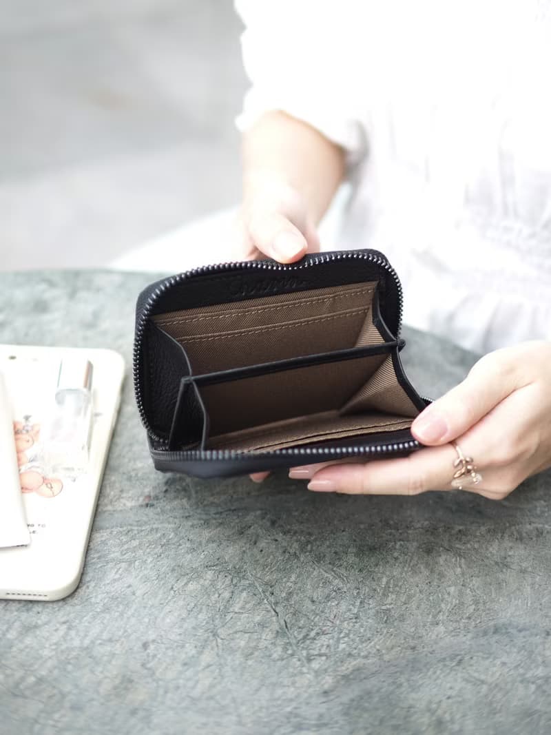 Penni (Black) : Zip wallet, Short wallet, Leather, Black, mini wallet
