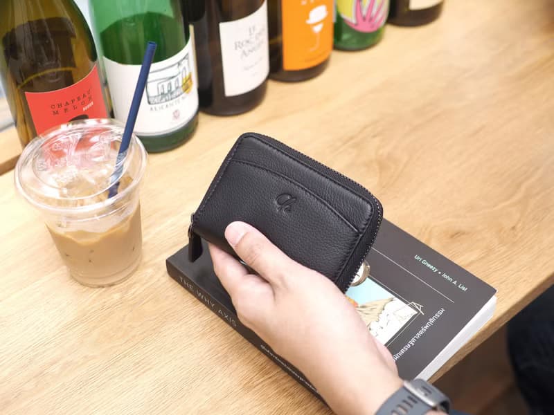 Penni (Black) : Zip wallet, Short wallet, Leather, Black, mini wallet