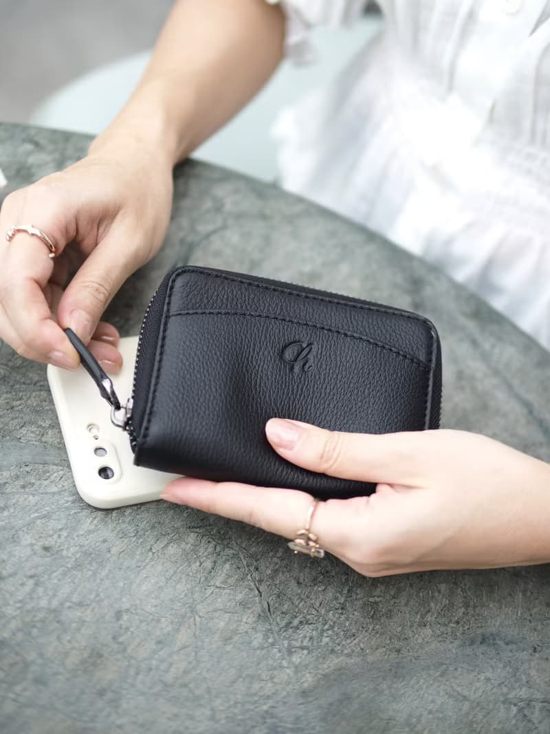 Penni (Black) : Zip wallet, Short wallet, Leather, Black, mini wallet