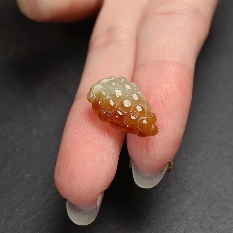 【限時優惠】 飄紅翡翠葡萄吊墜 | 天然緬甸A貨翡翠 | 送禮
