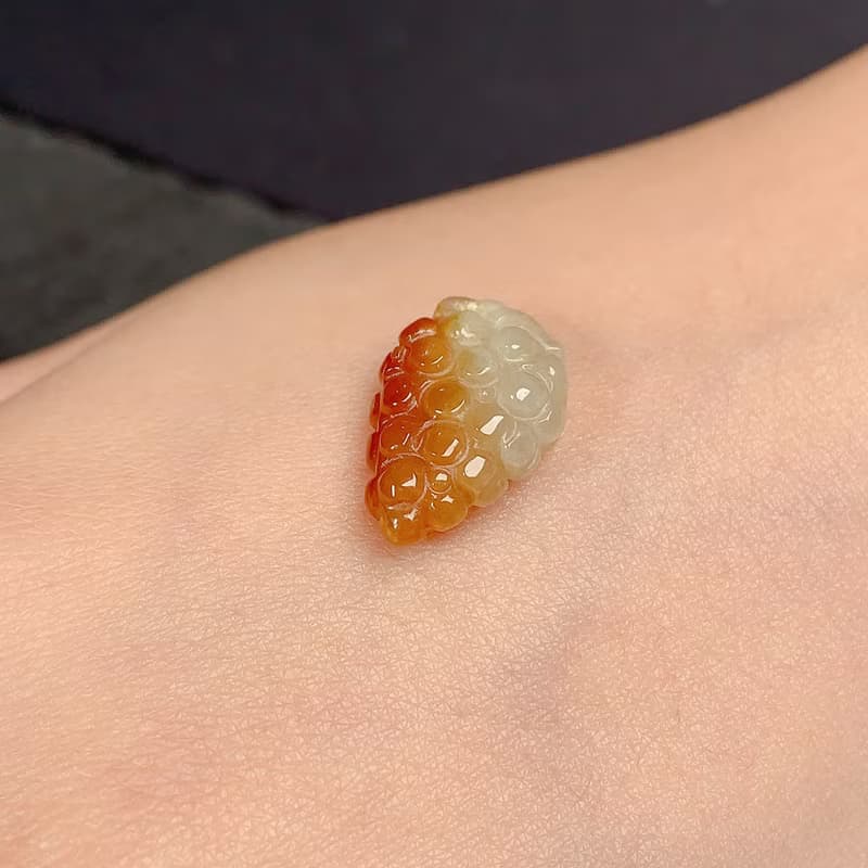 【限時優惠】 飄紅翡翠葡萄吊墜 | 天然緬甸A貨翡翠 | 送禮