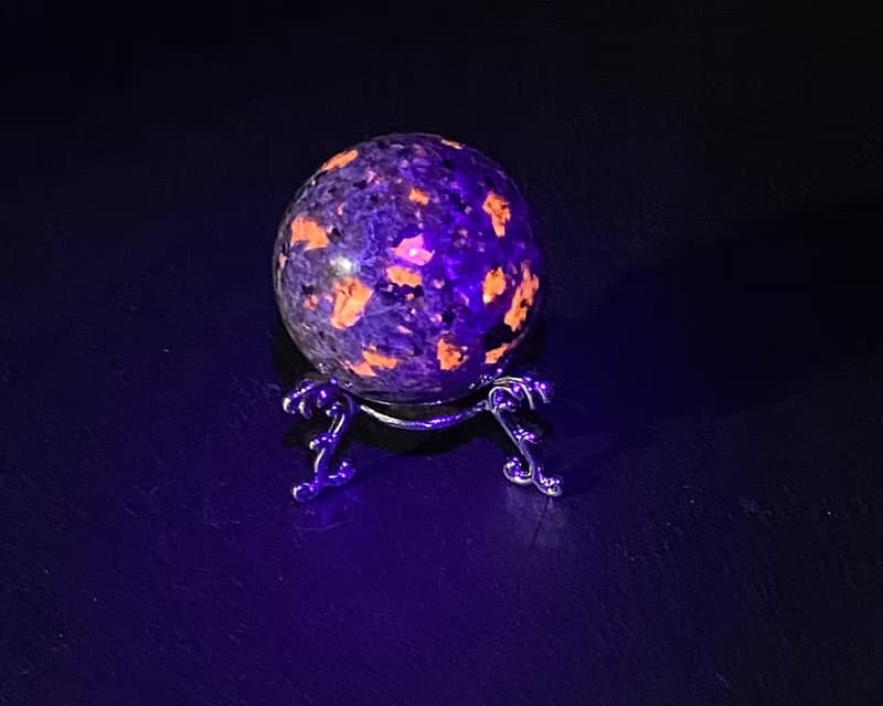 有球必應-天然火焰石球51mm 能量石 天然石 家居 辦公室 擺件