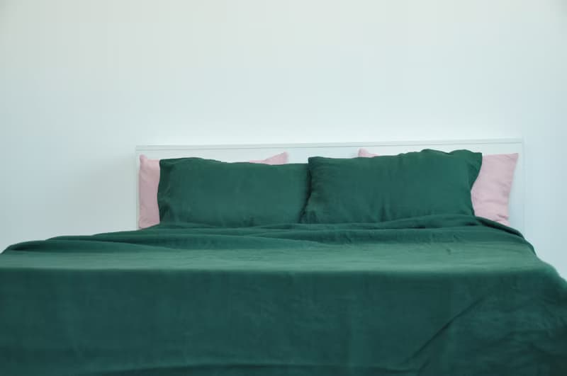 Forest green linen sheet set / Flat+fitted sheet+2 pillowcases/Green bedding