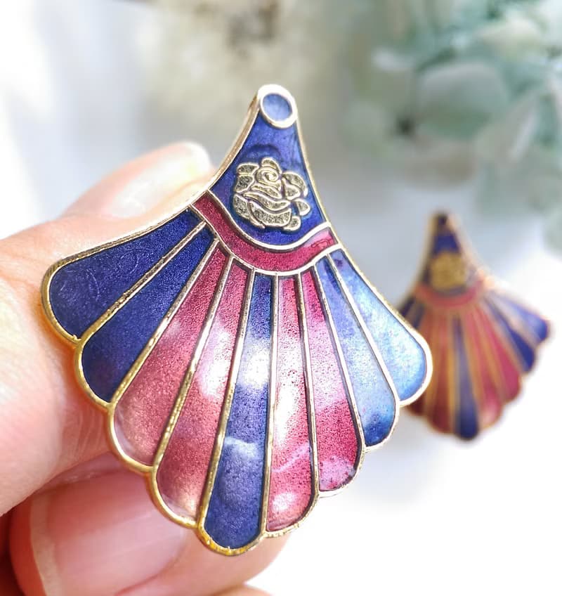 Vintage Jewelry 西洋古董飾品 景泰藍 紫紅 放射裙襬 針式耳環