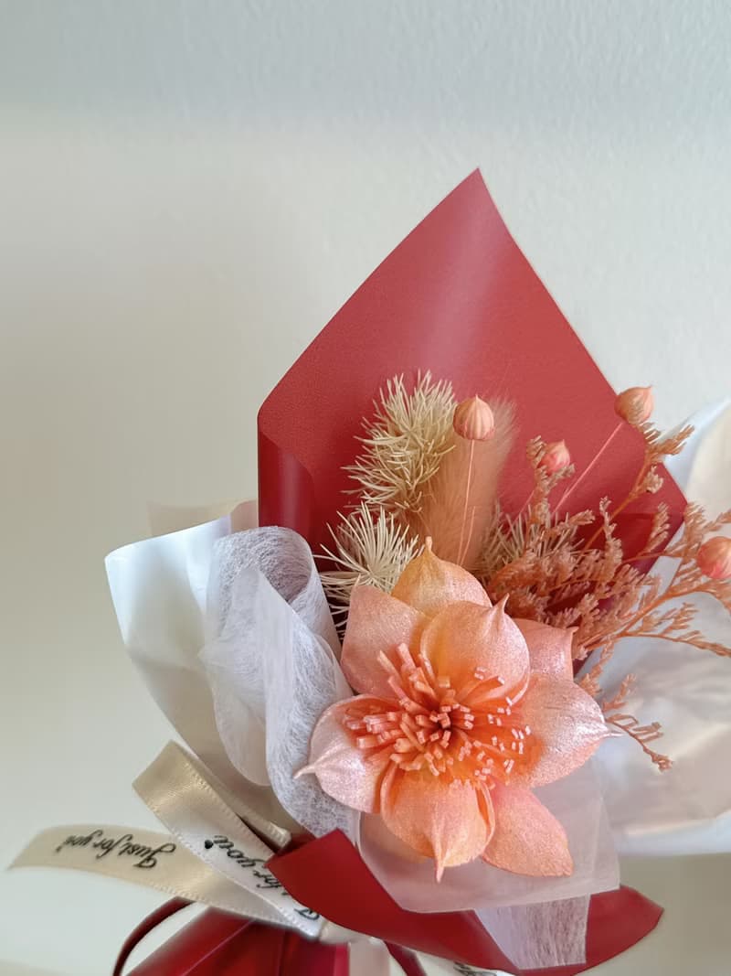 Sheng Garden盛世花苑【雪映紅花】水仙索拉萬用小花束
