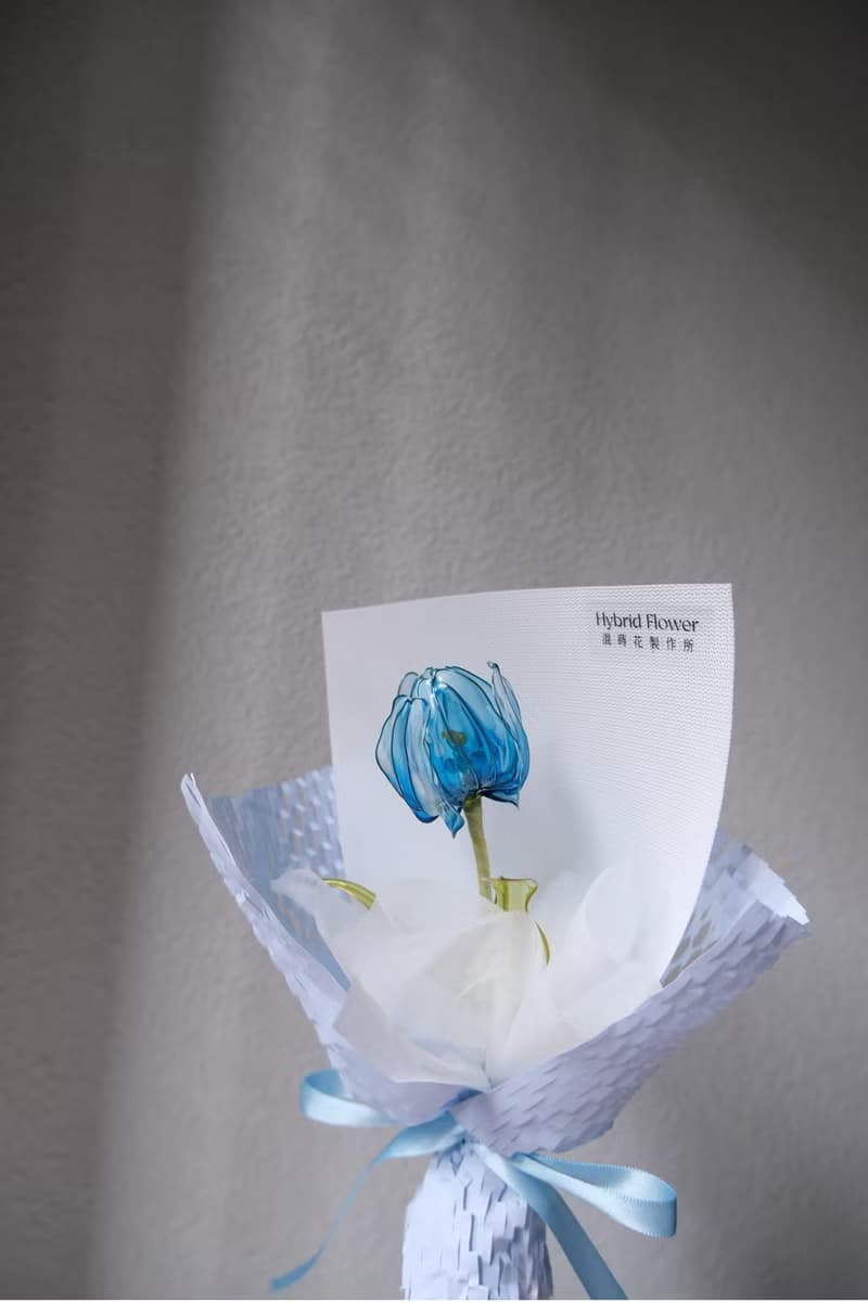 靜藍單朵鬱金香花束