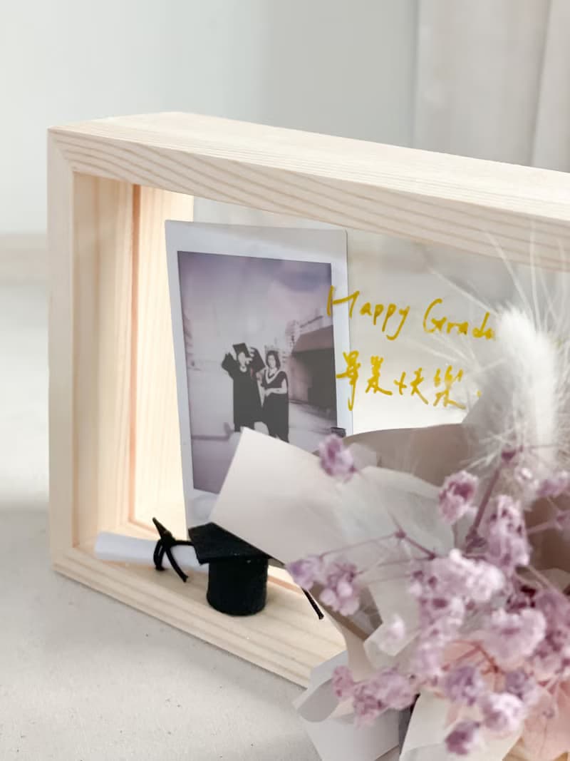 畢業祝福花束。滿天星空 x 不凋乾燥透明木框