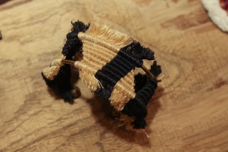 破土而生 Macrame 簡約幾何鏤空款流蘇手環 新版