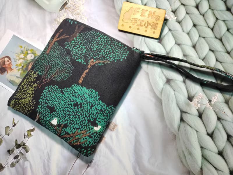 森林系列-日本布料作家手繪森林樹L型拉鍊袋加鋪棉-電子書保護套-