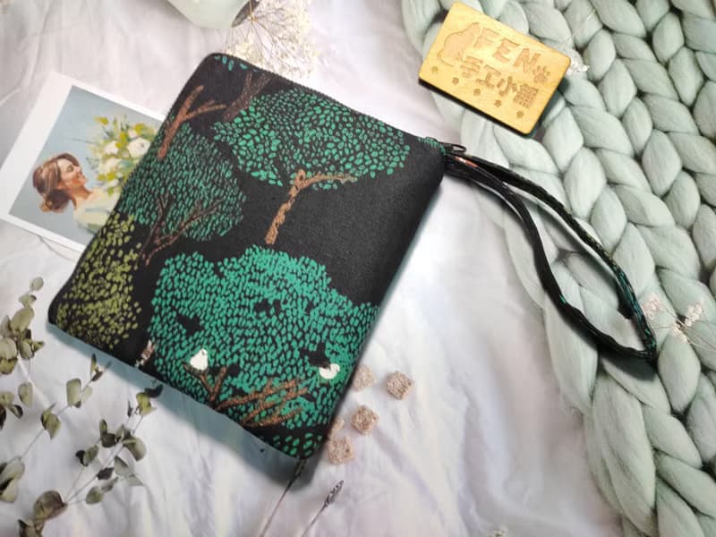 森林系列-日本布料作家手繪森林樹L型拉鍊袋加鋪棉-電子書保護套-