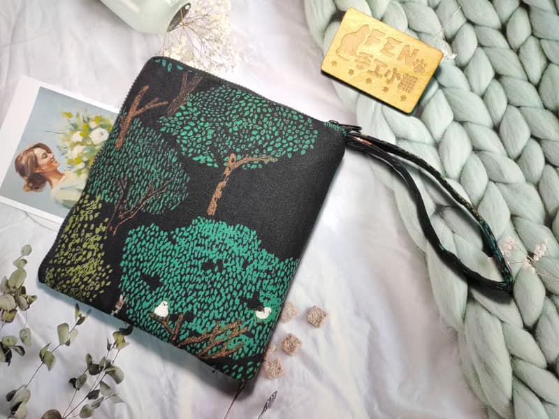 森林系列-日本布料作家手繪森林樹L型拉鍊袋加鋪棉-電子書保護套-