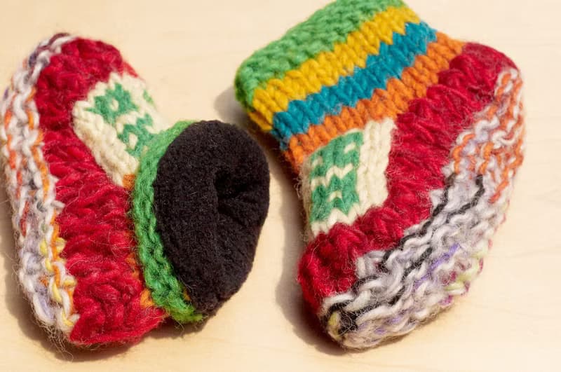 彌月禮盒 限量一件針織純羊毛保暖襪 / 兒童毛襪 / 童毛襪 / 內刷毛襪 / 針織毛襪 / 兒童室內襪 - 鮮豔色系 民族風圖騰