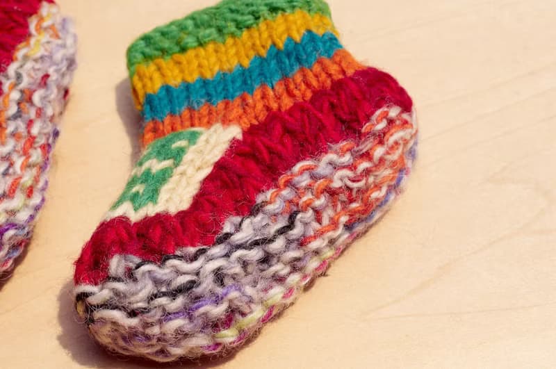 彌月禮盒 限量一件針織純羊毛保暖襪 / 兒童毛襪 / 童毛襪 / 內刷毛襪 / 針織毛襪 / 兒童室內襪 - 鮮豔色系 民族風圖騰