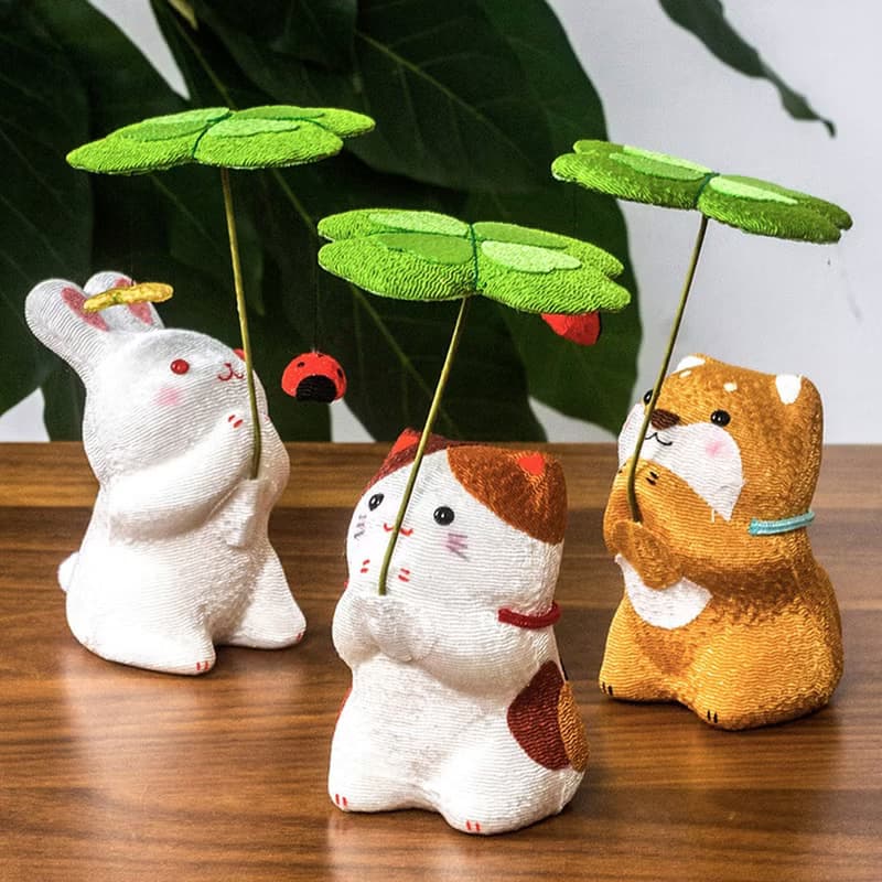 日本進口龍虎作絹布四葉草可愛貓咪兔子柴犬創意車載擺件生日禮物