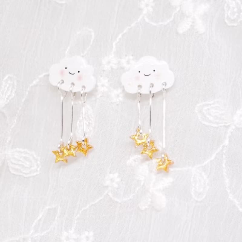 FOX Garden 手作 雲朵&金色小星星 耳環/耳針/耳釘/耳夾   聖誕禮物 交換禮物 生日禮物  **若無指定一律以透明耳夾出貨**