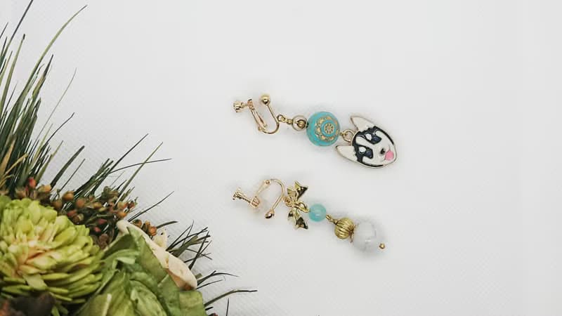飛機耳 / 原創耳飾 / 【哈士奇】/ 天河石 / 白松石