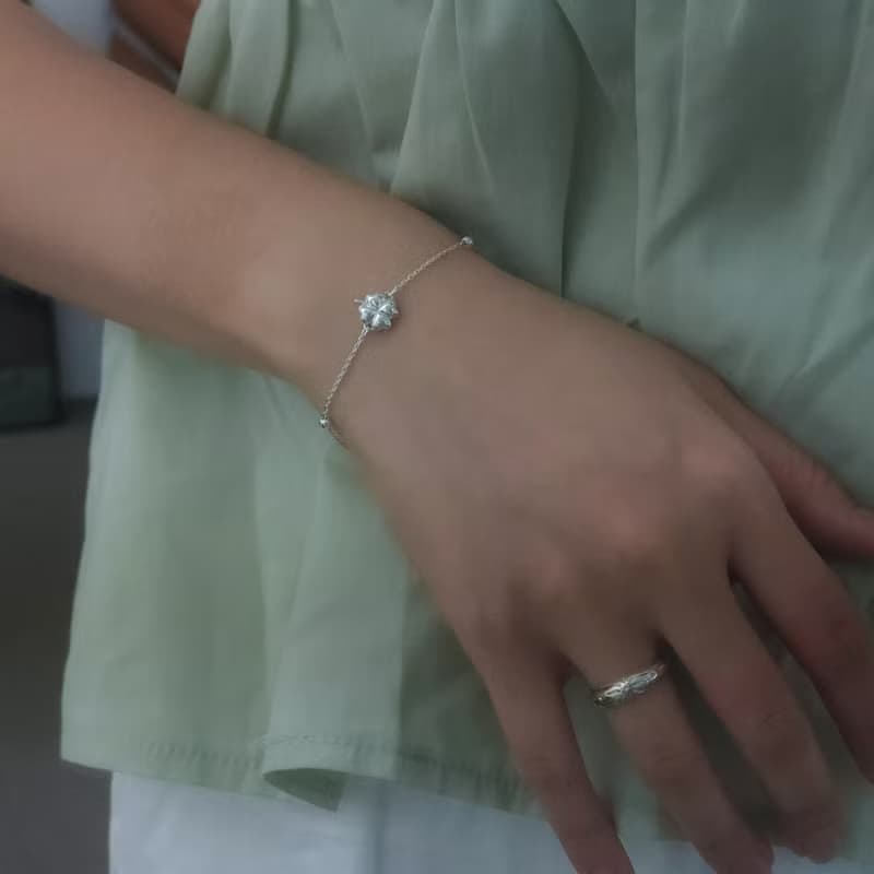 C.B_102  Clover silver bracelet